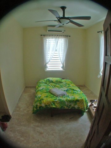 rearbedroom.jpg